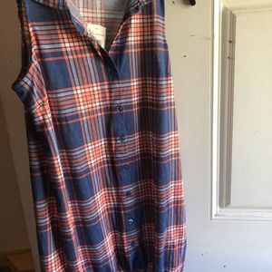Cute plaid sleeveless shirt